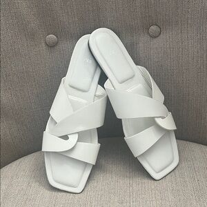Zara flat crossed leather sandals NWOT Zara size 41 US 10